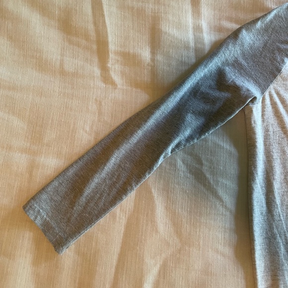 Disney long-sleeve t-shirt for boys by Jumping Beans. Mickey Mouse size 8 - Picture 4 of 5